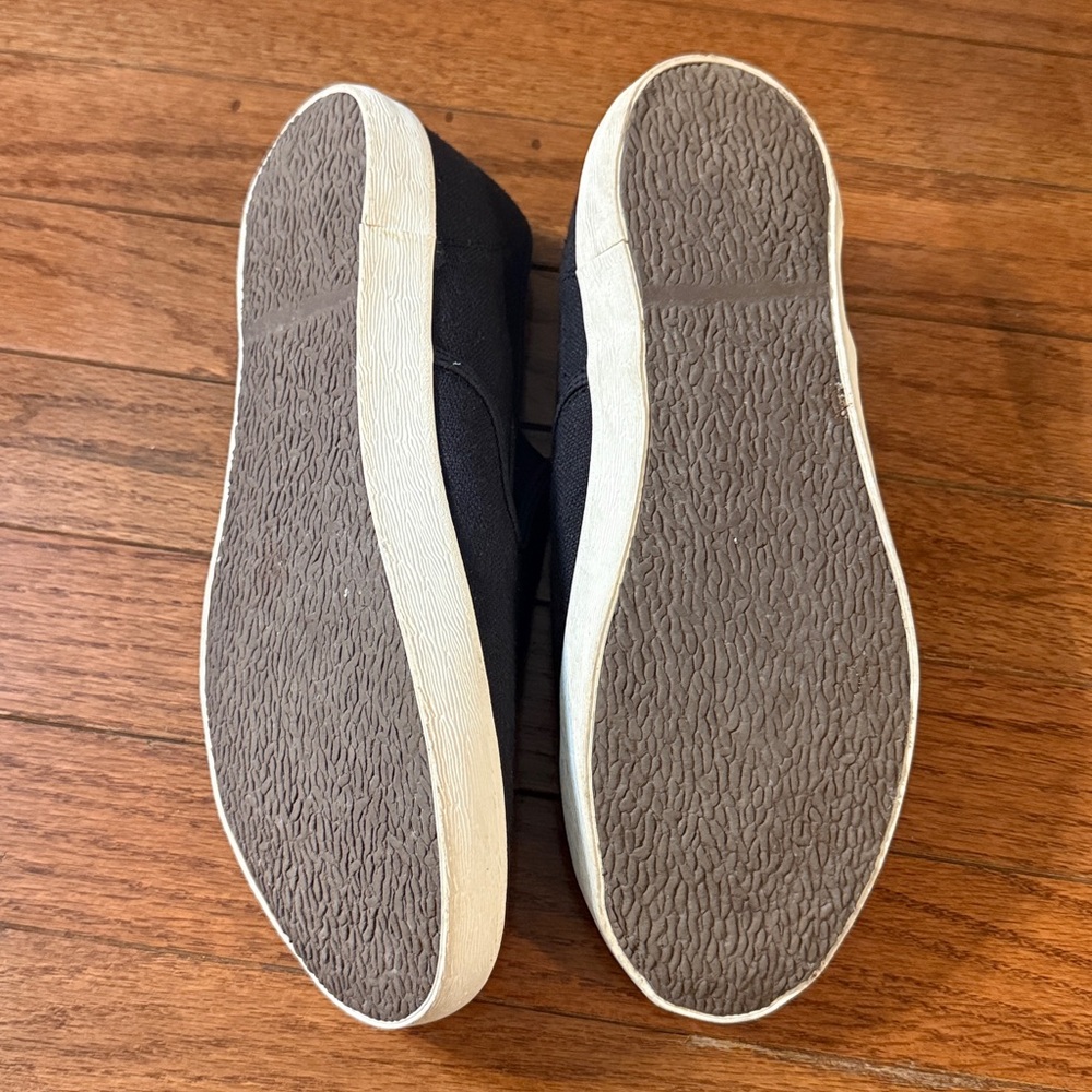 SeaVees Baja women’s 8.5 Black slip-on sneakers - Picture 4 of 4
